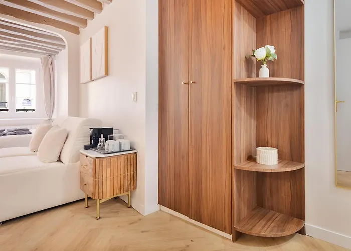 Louvre - Rivoli - Designer - Sleeps 3p *