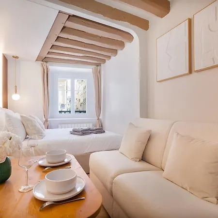 Louvre - Rivoli - Designer - Sleeps 3p Apartment