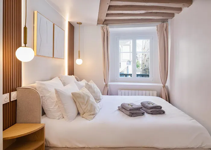 Louvre - Rivoli - Designer - Sleeps 3p Paris
